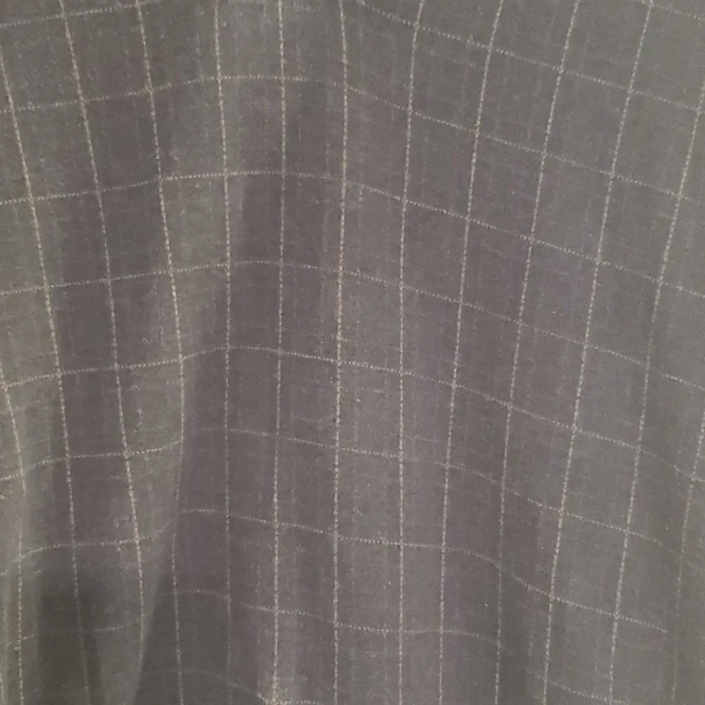Men's Collared three button light sweater
